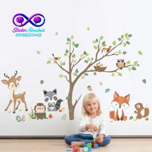 برچسب دیواری حیوانات مهربون در کنار درخت با حیوانات مختلف